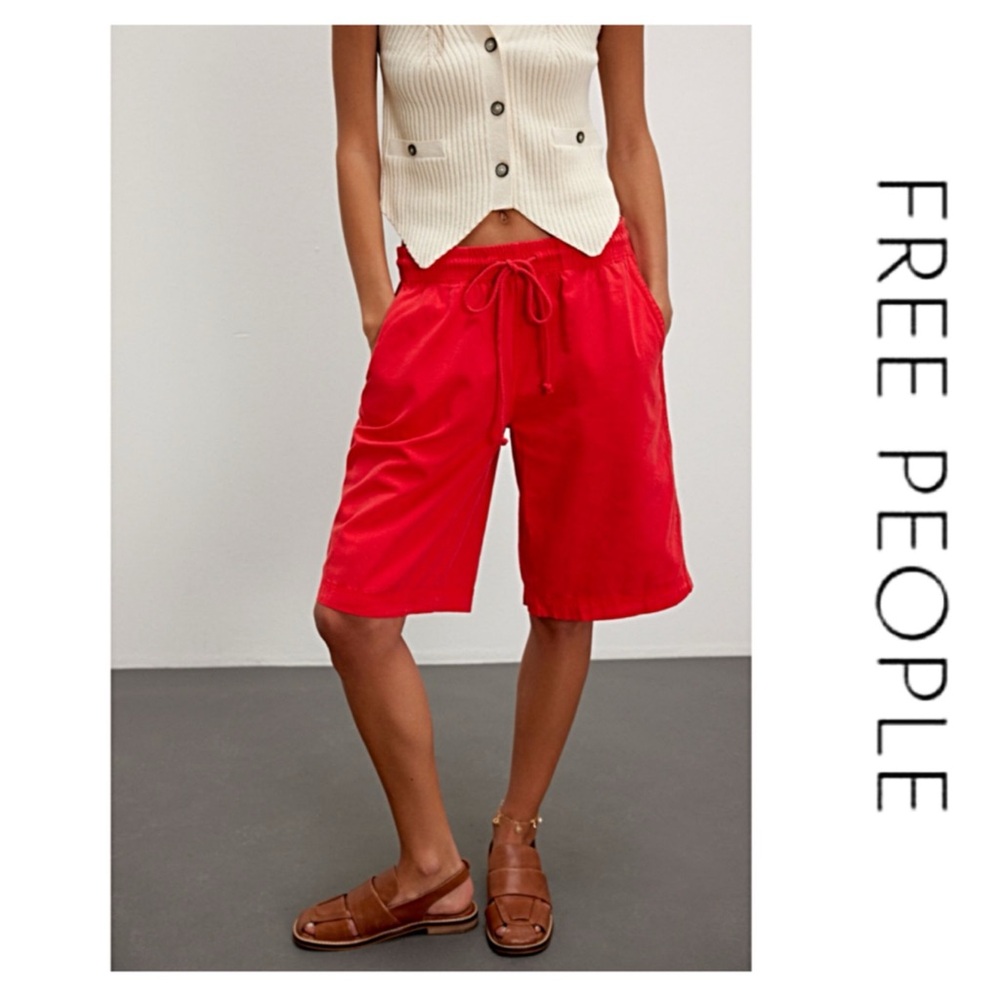 ♥️NWTS-$60 FREE PEOPLE Saylor Poplin Pull-On Shorts L Red Bermuda Style Shorts